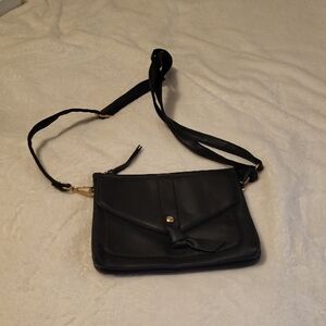Elegant Black Women's Crossbody Bag